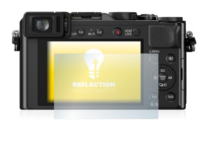 Immagine del dispositivo Panasonic Lumix DMC-LX100 con un'ampia varietà di protezioni per lo schermo.