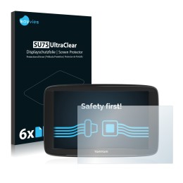 Parte frontal de un envase de producto con el logotipo de la marca Savvies. Al lado se muestra el dispositivo TomTom Start 62 