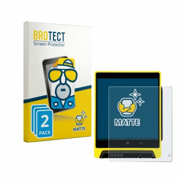 Parte frontal de un envase de producto con el logotipo de la marca BROTECT. Al lado se muestra el dispositivo Nayax VPOS Media