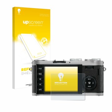 Parte frontal de un envase de producto con el logotipo de la marca upscreen. Al lado se muestra el dispositivo Leica X1 con su