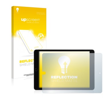 Face avant d’un emballage produit avec le logo de la marque upscreen. À côté, l’appareil Apple iPad 10.2