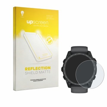 Face avant d’un emballage produit avec le logo de la marque upscreen. À côté, l’appareil Garmin Tactix 8 Amoled Cerakote (51 m