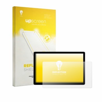 Face avant d’un emballage produit avec le logo de la marque upscreen. À côté, l’appareil Skoda Elroq 85 2027 est représenté av