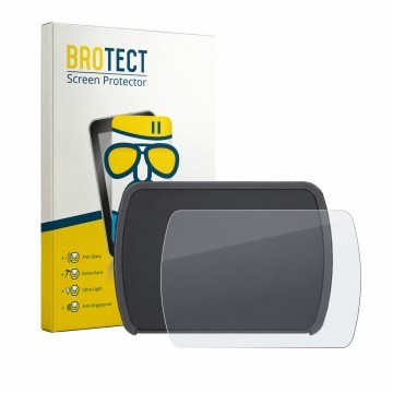 Face avant d’un emballage produit avec le logo de la marque BROTECT. À côté, l’appareil Motocaddy M1 DHC 2026 est représenté a