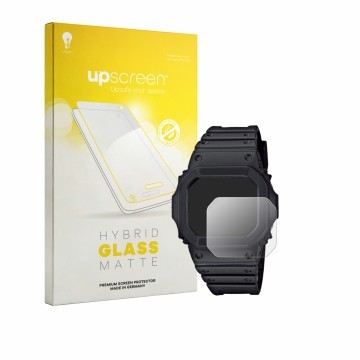 Face avant d’un emballage produit avec le logo de la marque upscreen. À côté, l’appareil Casio G-Shock GW-M5610U-1CJF est repr