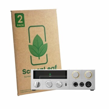 Parte frontal de un envase de producto con el logotipo de la marca ScreenLeaf. Al lado se muestra el dispositivo FiiO K17 con 